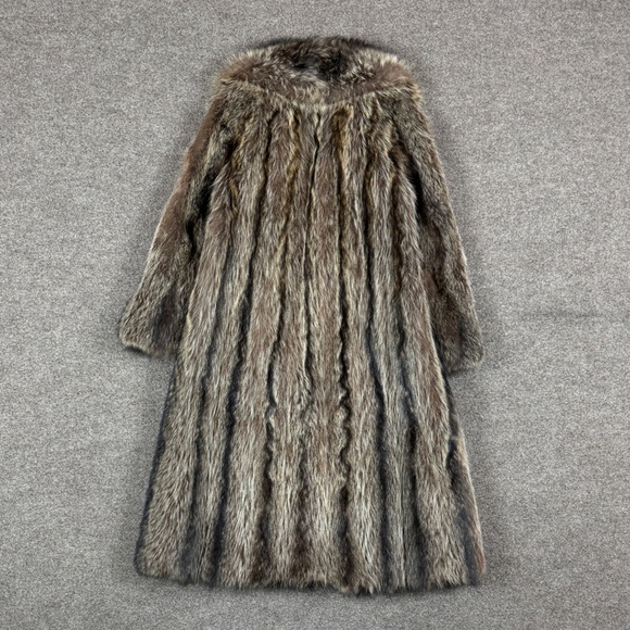Fur coat - Picture 2 of 14